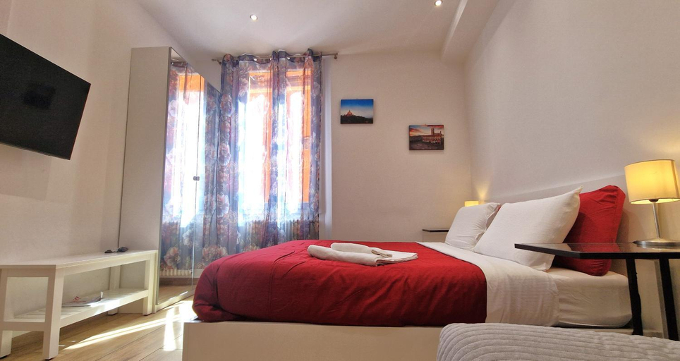 Others 4, Giudei House Smart 2, Bologna