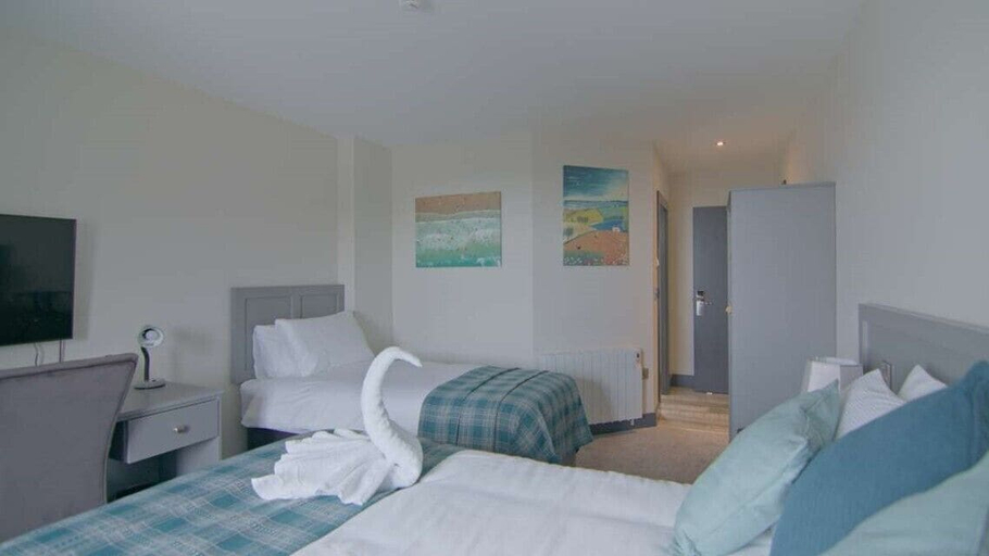 Room 2, The Saratoga Bar & Rooms