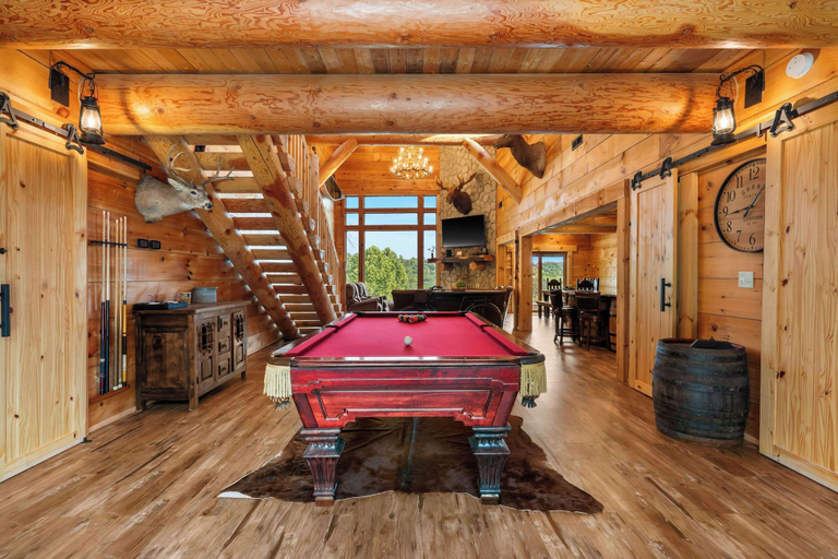 Primary image, Buffalo Lodge - Stay for 8, Taney