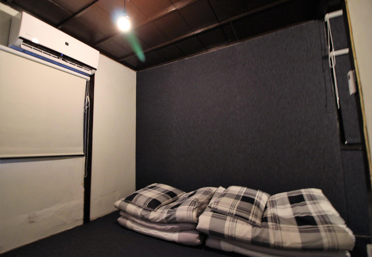 Bedroom 2, Yadokari House, Okayama
