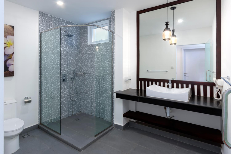 Bathroom 4, TAO Riverside Residence, Phnom Penh