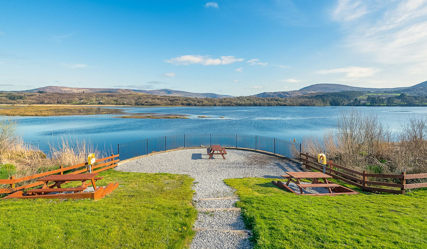 Room 2, 2 Bedroom Home in Kenmare With sea Views to Sleep 4