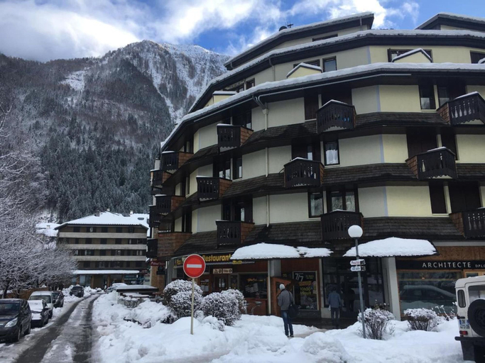 Room 5, Art Studio Balcony and Breathtaking View of Chamonix, Haute-Savoie
