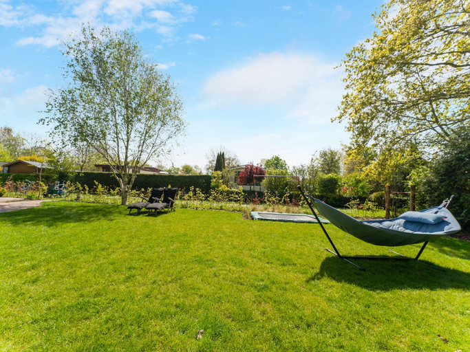 Others 4, Luxury chalet near Ouddorp with garden, Goedereede