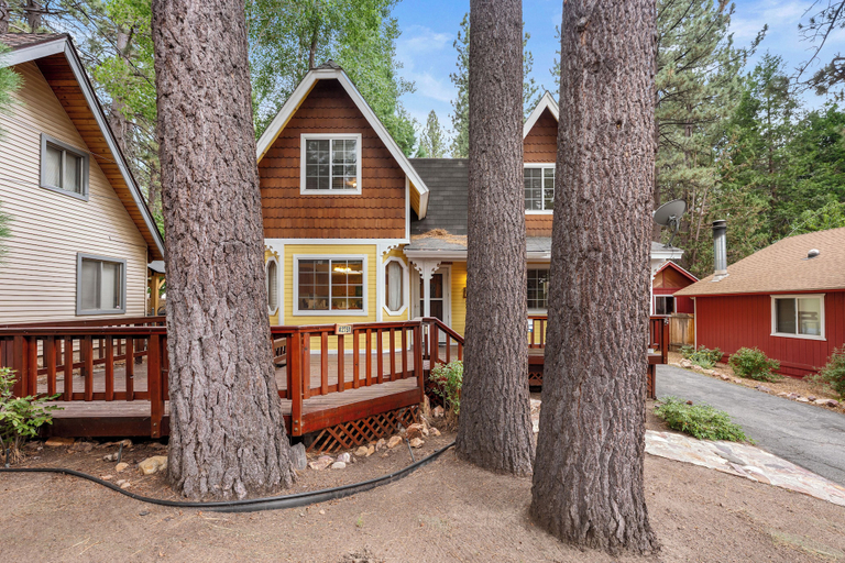 Exterior & Views 2, Peregrine Pines, San Bernardino