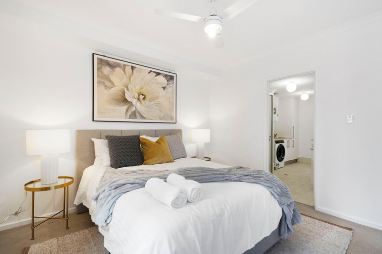 Room 2, Perfect Location 2BR 1bth - Beckenham, Perth