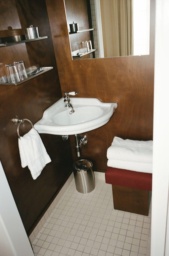 Bathroom 4, Hotel Massé, Paris