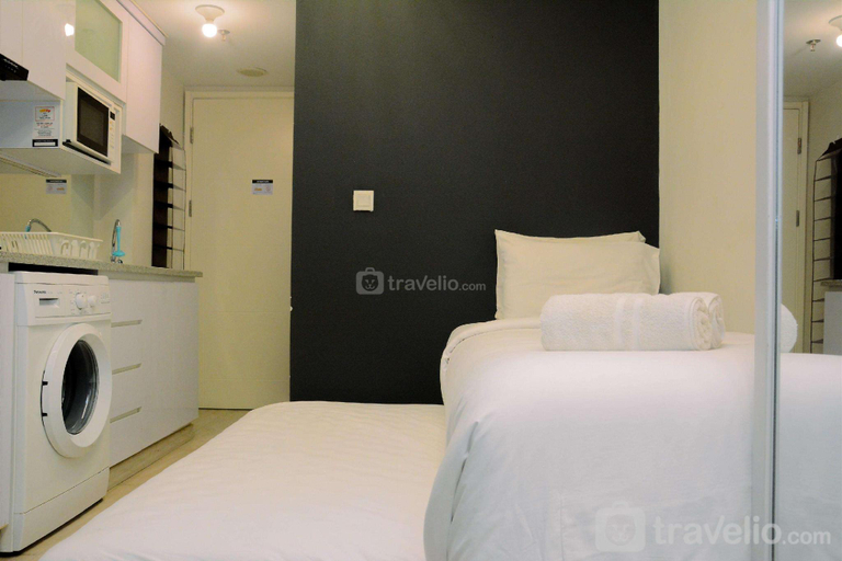 Bedroom 2, Brand Studio Springlake Summarecon Apt By Travelio, Bekasi