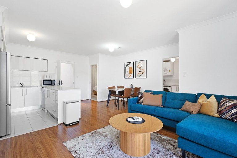 Room 3, Perfect Location 2BR 1bth - Beckenham, Perth