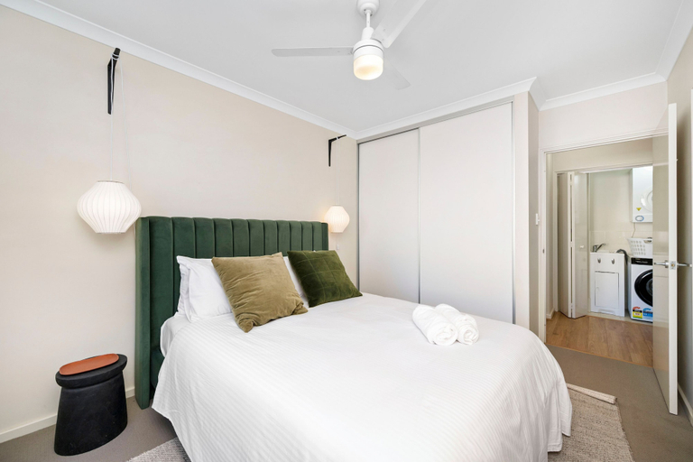 Room 5, 1 BRD Near Everything in Beckenham, Perth