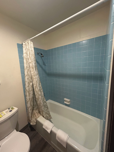 Bathroom 3, Capri Motel By Belvilla Walla Walla US 12, Walla Walla