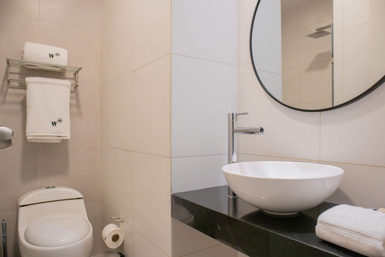 Room 5, w Minimalist 2BR w Balcony in Barranco, Lima