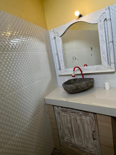 Bathroom 5, Pranajaya Loka, Buleleng