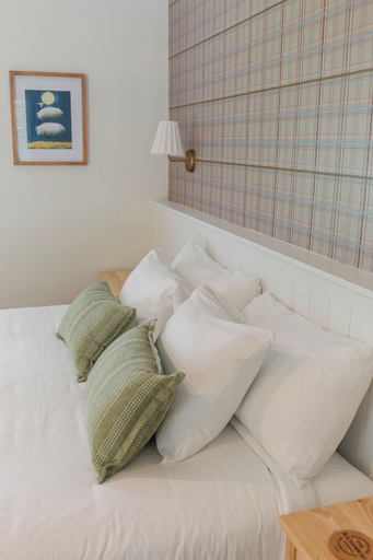 Bedroom 2, Rochambeau Roadside Inn, Williamsburg