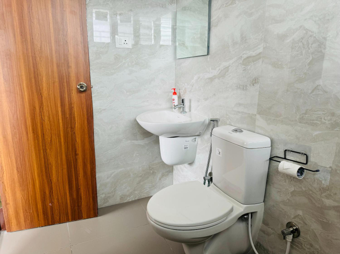 Bathroom 3, Olive Serviced Apartments HSR Layout, Bangalore