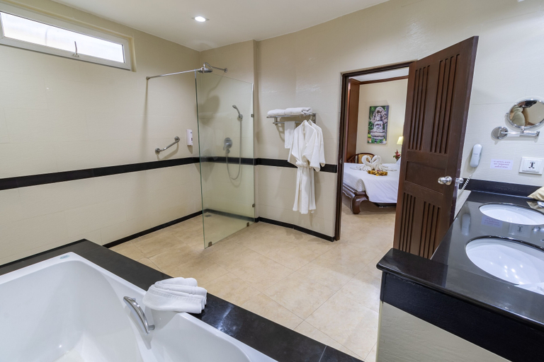 Bathroom 5, Thai Garden Resort, Pattaya