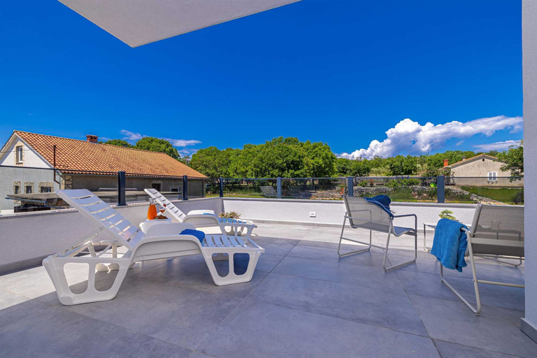 Room 3, Villa Katharina With Private Pool, Krk