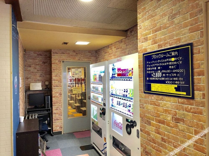 Others 5, Capsule Hotel Block Room, Kita