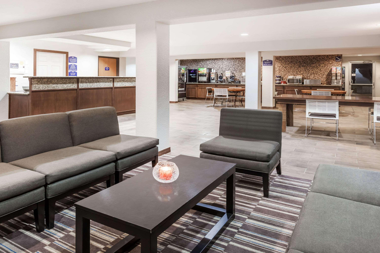 Public Area 2, Microtel Inn & Suites By Wyndham Ardmore, Carter