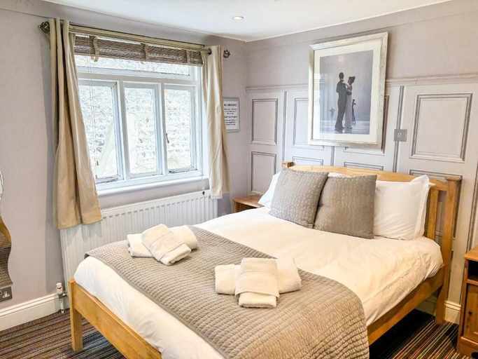 Bedroom 3, V Rooms Brunswick Square, Brighton and Hove