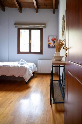 Room 4, Villa Nausika - Tranquil Peloponnese Stone Nest, West Greece
