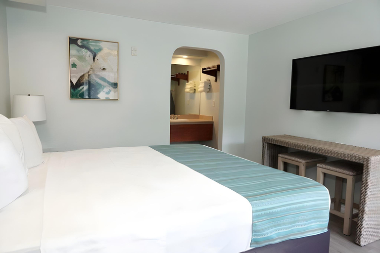Bedroom 2, Riverleaf Inn Mission Valley, San Diego