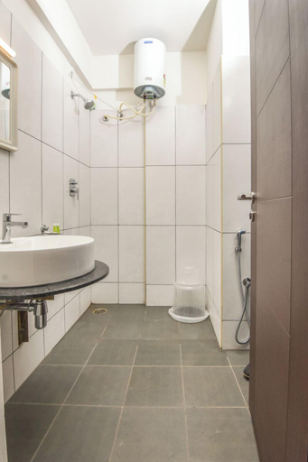 Bathroom 4, Suraksha Stay Whitefield, Bangalore