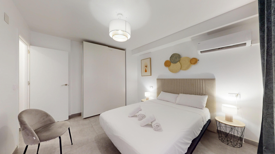 Bedroom 3, MyFlats Premium Teatro, Alicante