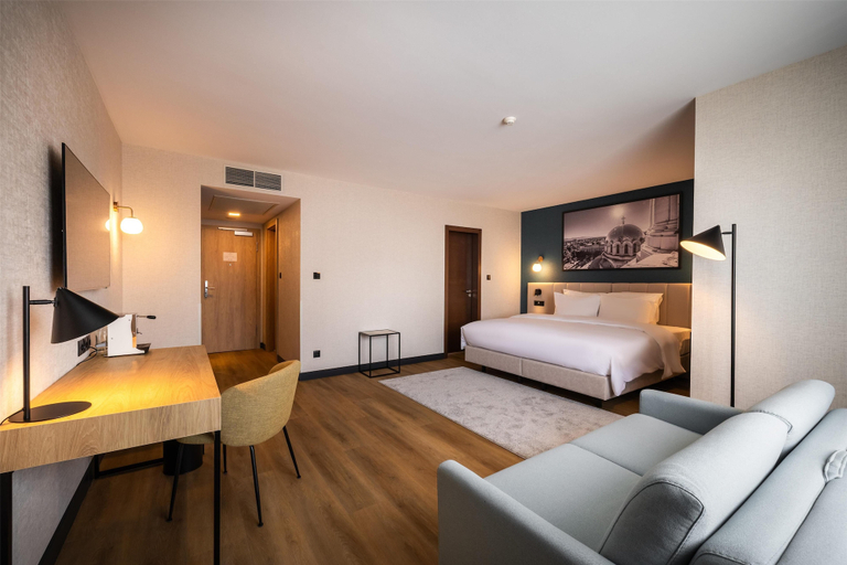 Bedroom 3, Metropolitan Hotel Sofia, a member of Radisson Individuals, Stolichna