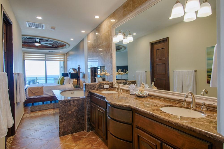 Bathroom 4, Esmeralda Beach Resort, Puerto Peñasco