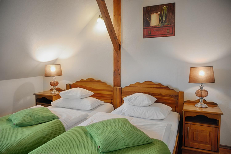 Bedroom 3, Zabi Dwor - HOTEL - RESTAURACJA - SPA, Nowa Sól