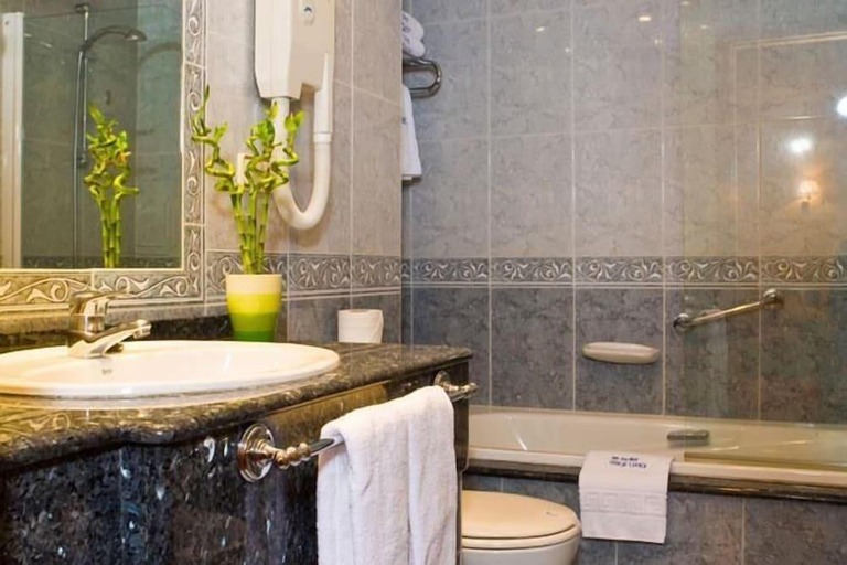 Bathroom 4, Hotel Maruxia *** Superior, Pontevedra
