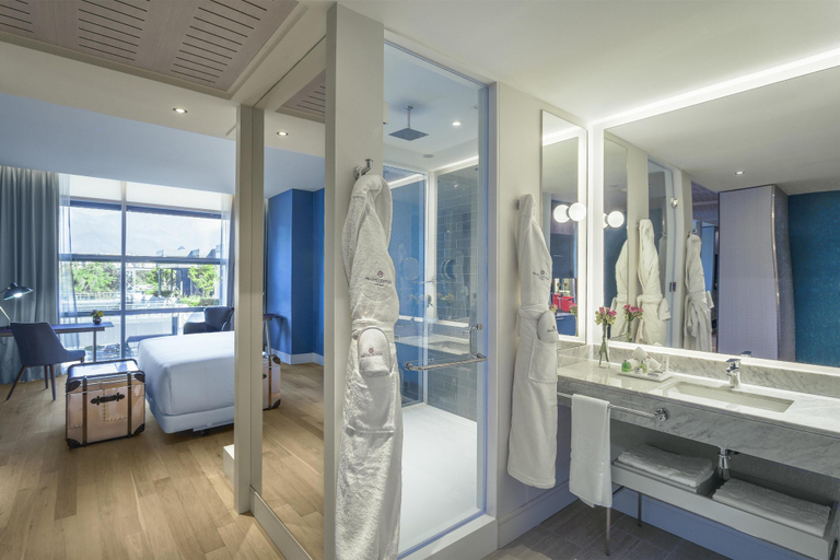 Bathroom 4, NH Collection Santiago Casacostanera, Santiago