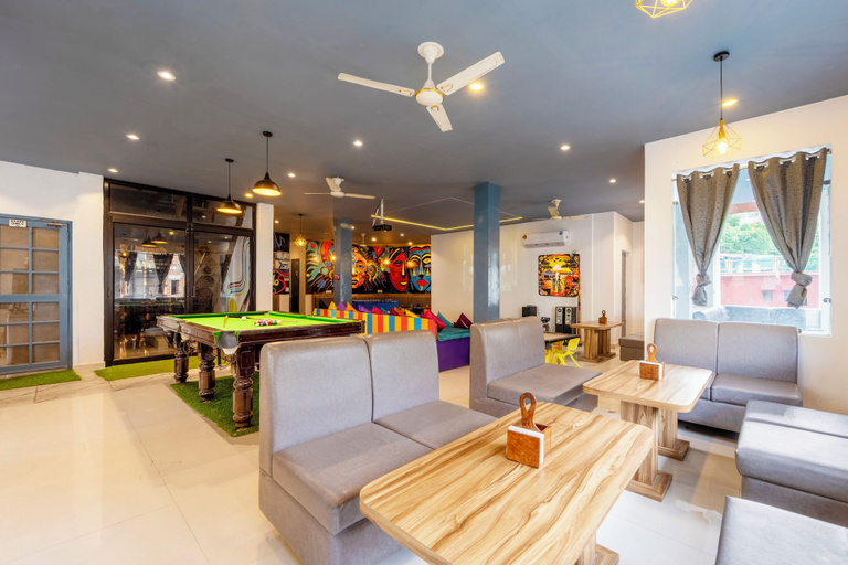 Food & Drinks 5, Treebo AK Residency, Garhwal
