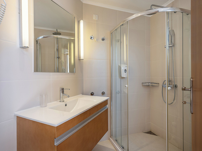 Bathroom 4, Caldera Beach, Crete