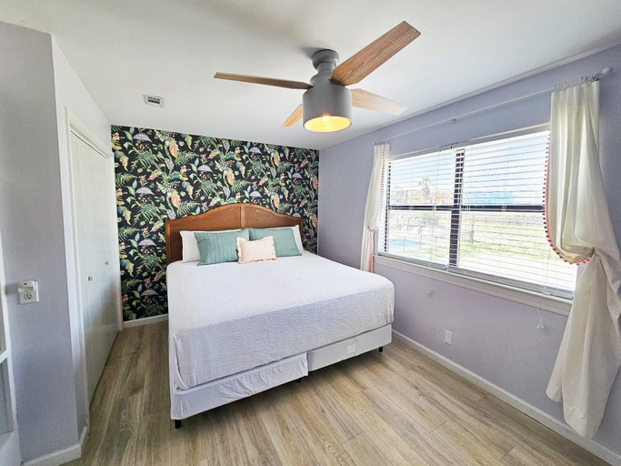 Bedroom 2, Charming 3br/2ba Boho Beach Cottage in Gulf Shores, Baldwin
