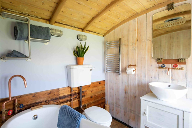 Bathroom 3, Unique Comfy Remodelled Railway Carriage, West Sussex