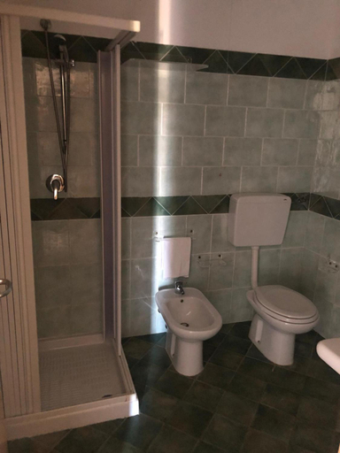 Bathroom, Zeta Club Selinunte, Trapani