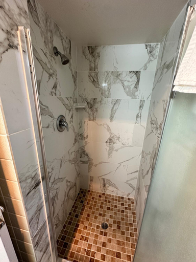 Bathroom 3, Ramblin Rose Motel, Mohave