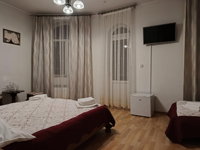 Bedroom 2, Villa Tokay, Rakhivs'kyi