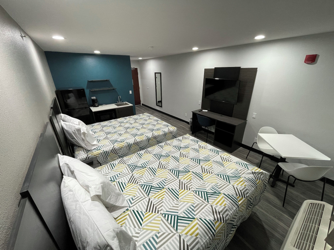 Bedroom 2, Studio 6 Oklahoma City - Moore/Norman, Oklahoma