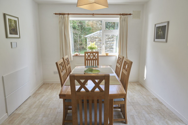 Room 3, Seanacnoc Cottage Overlooking Kenmare Bay