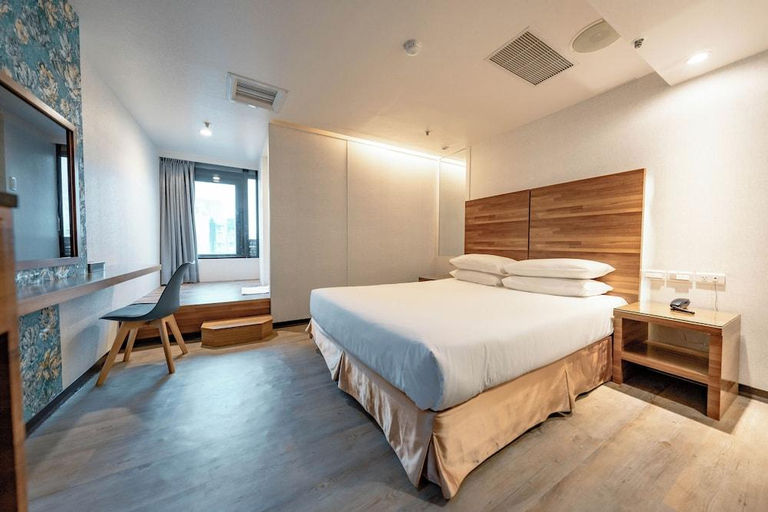 Bedroom 2, Yotong Hotel, Taipei City