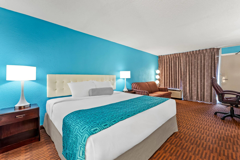 Bedroom 3, Howard Johnson by Wyndham Albany, Albany