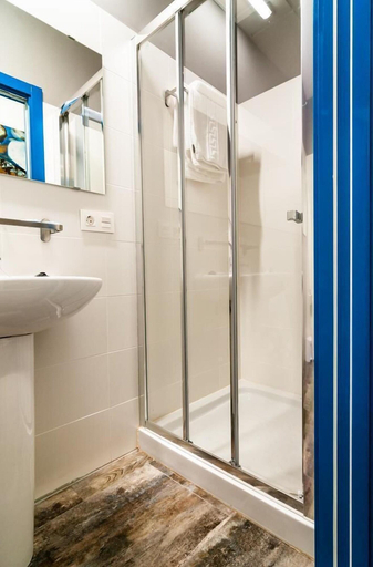Bathroom 4, Aliocio Pensión, Huelva