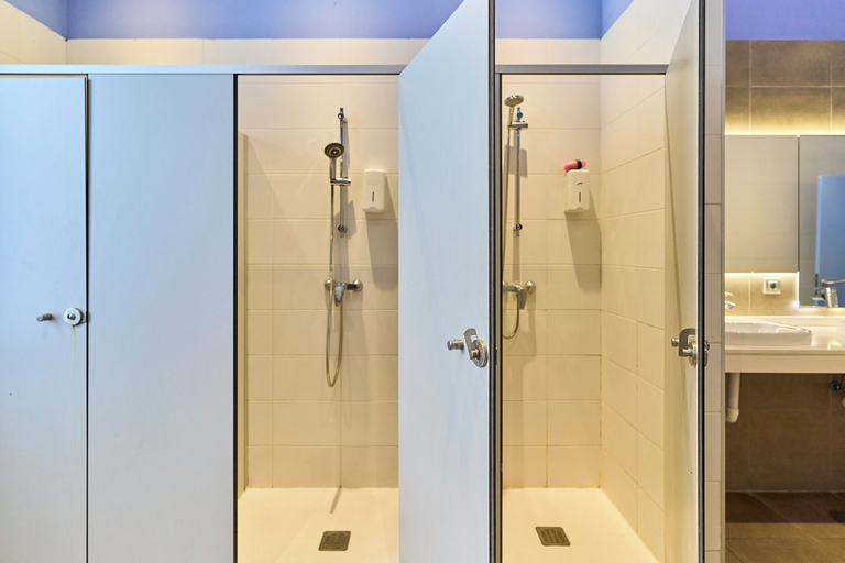 Bathroom 5, The Book Factory Hostel by gaiarooms, Valladolid