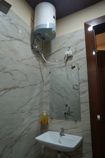 Bathroom 3, Hotel Raj Kamal & Garden, Gwalior