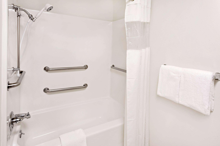 Bathroom 4, Baymont by Wyndham St. Joseph/Stevensville, Berrien