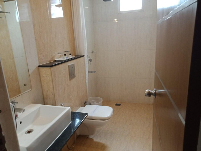 Bathroom 4, Sandesh Kingston, Bangalore