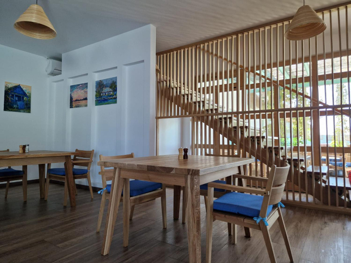 Food & Drinks 5, Doi Capitani II, Crisan